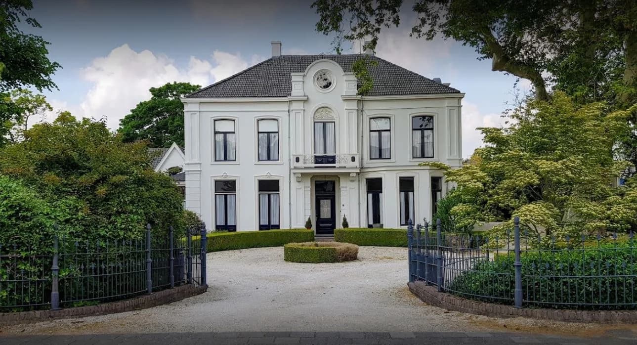Het pand van Morgen Legal, gezien vanaf de oprit.